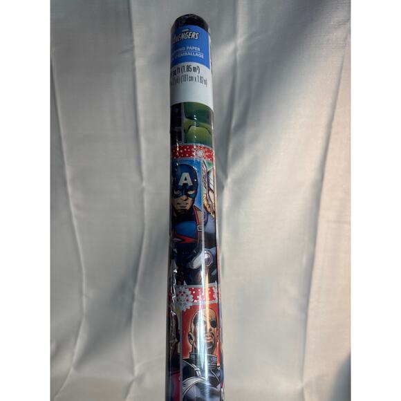 Marvel Avengers Holiday Christmas Wrapping paper 20 sqft -sealed dents - Picture 1 of 9